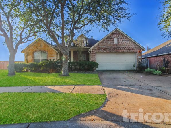 5705 Emerald Brook Ln