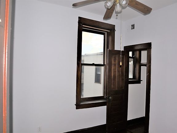 4th image of 3552 N Lakewood Ave Unit 3