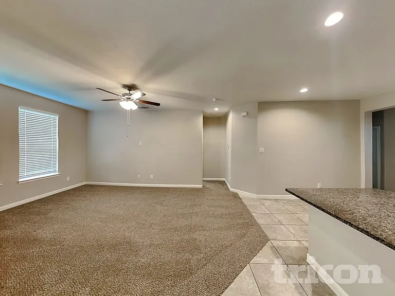162 Colter Dr — Photo 4