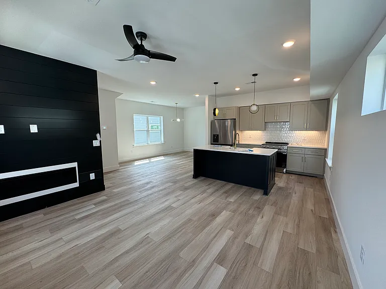 1241 N Avondale Cir #119 — Photo 4
