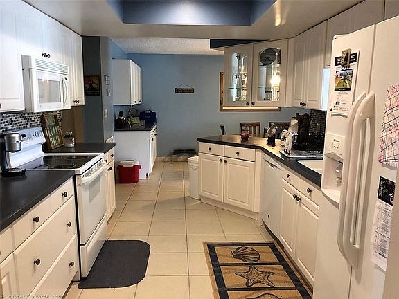 2nd image of 301 Anderson St NE