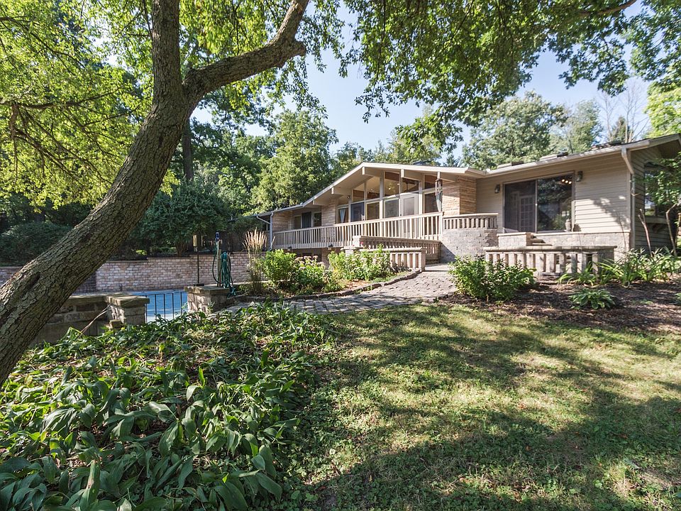 1st image of 41W941 Woodland Dr