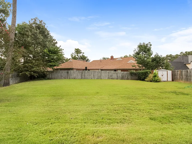 9410 Grove Rd — Photo 19