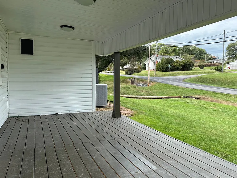 703 Gray Station Rd — Photo 6