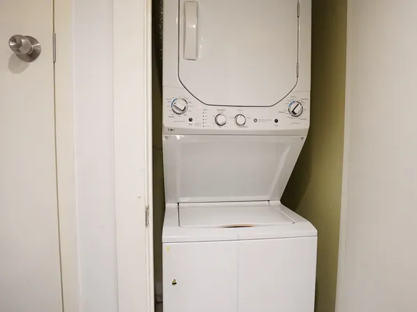 1689 Gates Avenue image 17 of 21