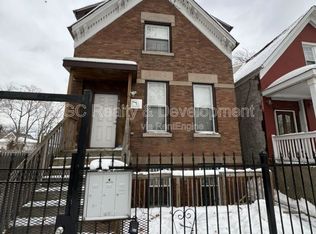 915 N Monticello Ave #B, Chicago, IL 60651