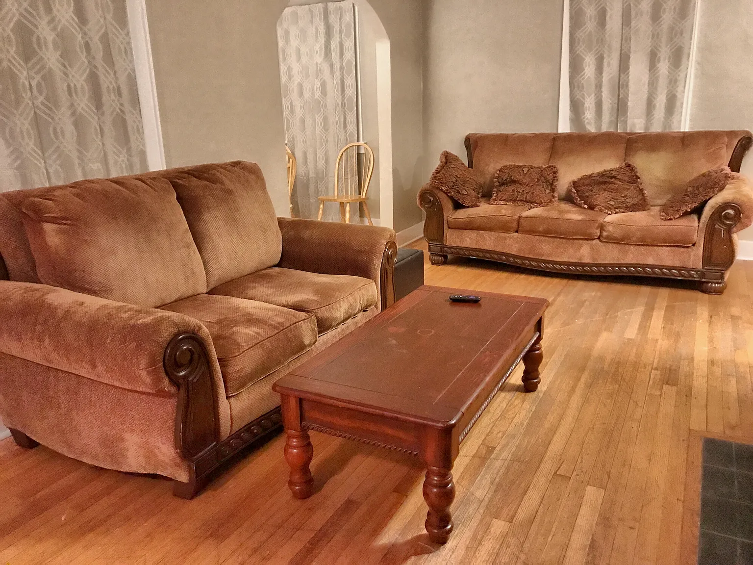 241 Lorraine Avenue - 3 - Small Room — Photo 4