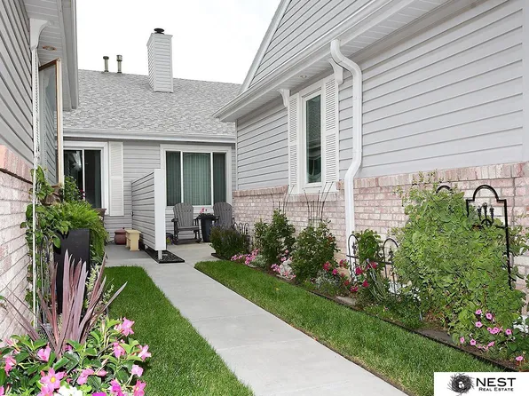 5305 Thies Cove Dr, Lincoln, NE 68516