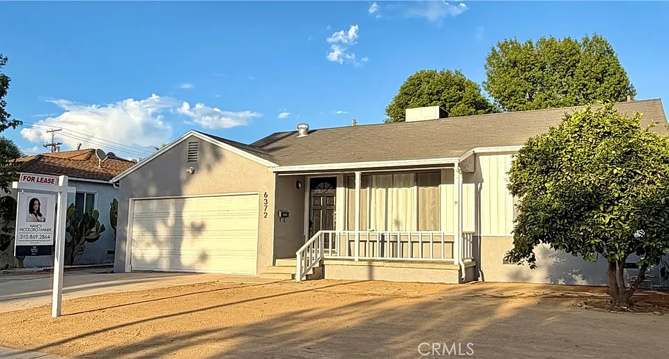 6372 Zelzah Ave