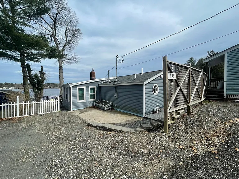 Taylor Point Rd — Photo 33