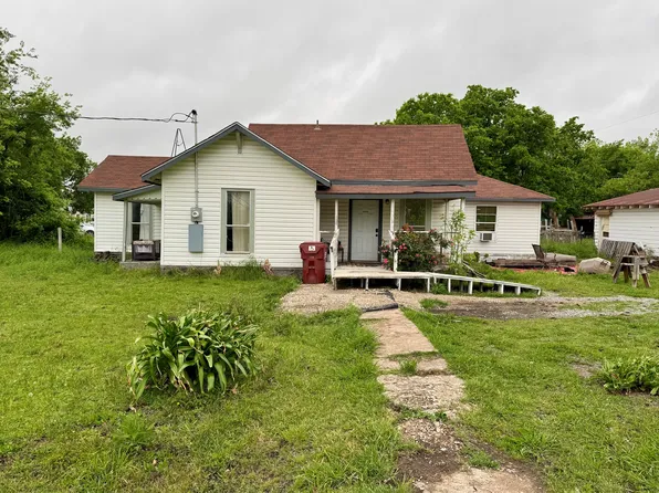 207 S Cedar St, Leonard, TX 75452