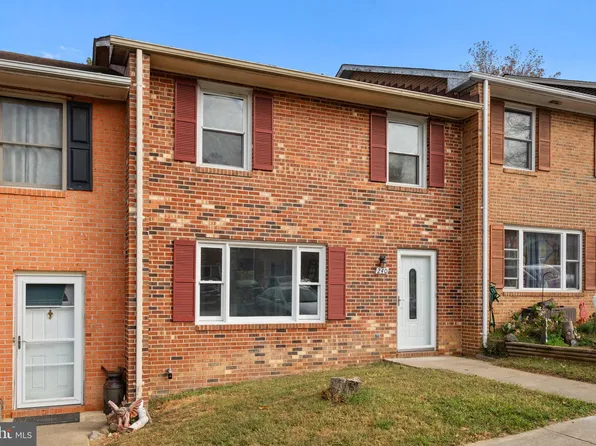 240 Overlook Ct, Fredericksburg, VA 22405