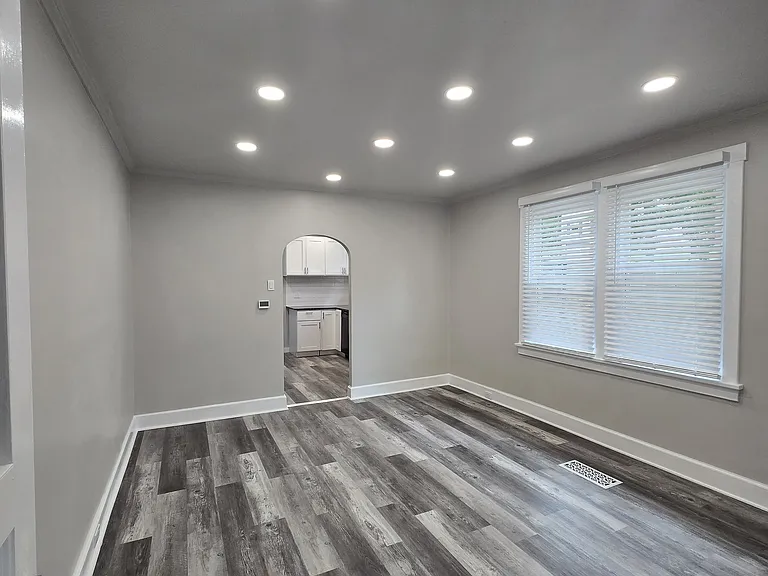 9980 Rinaman Rd — Photo 5