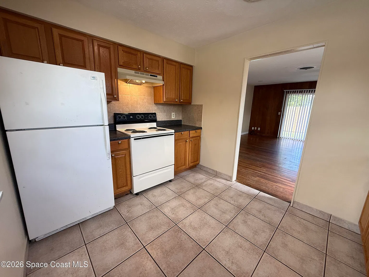 1 bed, 1.0 bath, 700 sqft, $995 — Photo 3