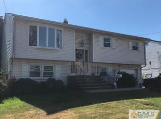 118 Cedar St, Colonia, NJ 07067