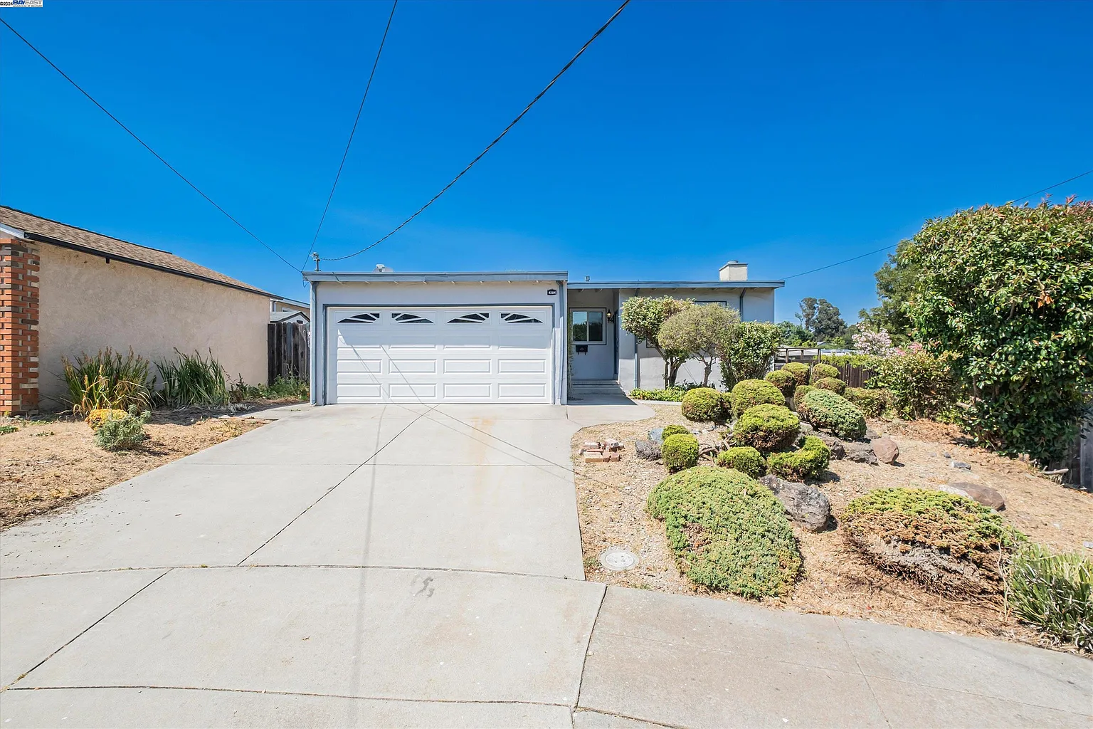 4284 David St photo 1