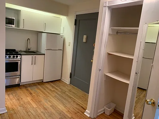 Rented by Corcoran | media 17