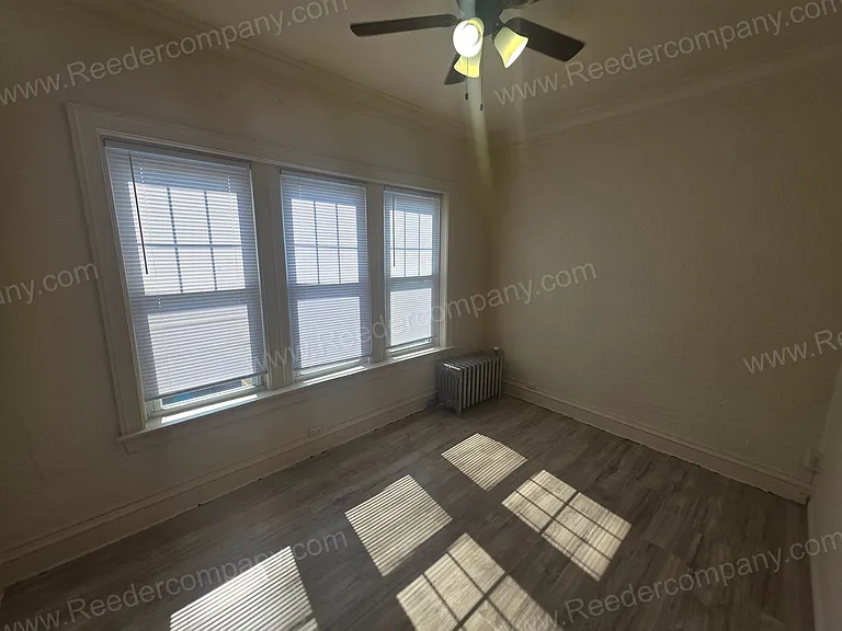 48-54 Ruth Street — Photo 9