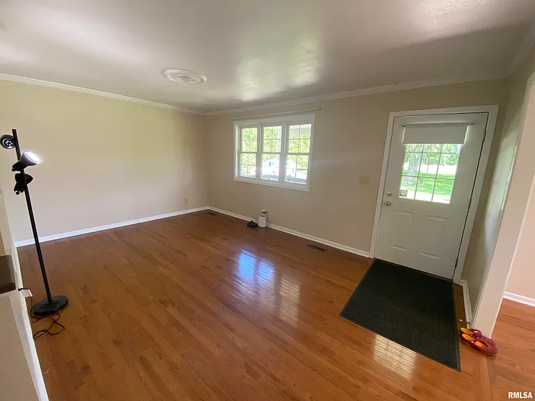 6525 N Kramm Rd — Photo 14