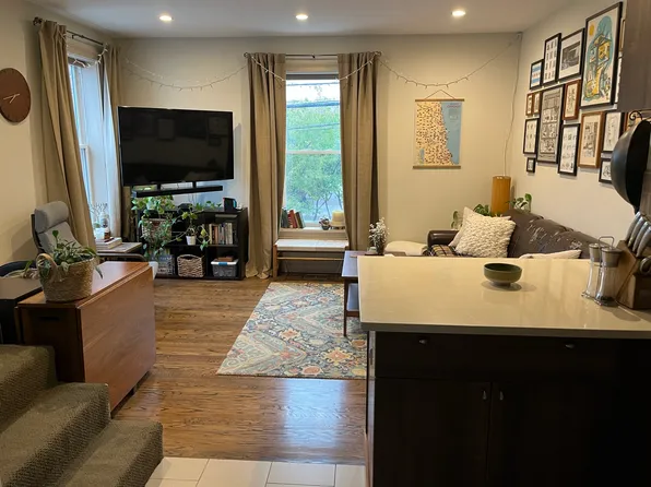 2416 N Washtenaw Ave, Chicago, IL 60647