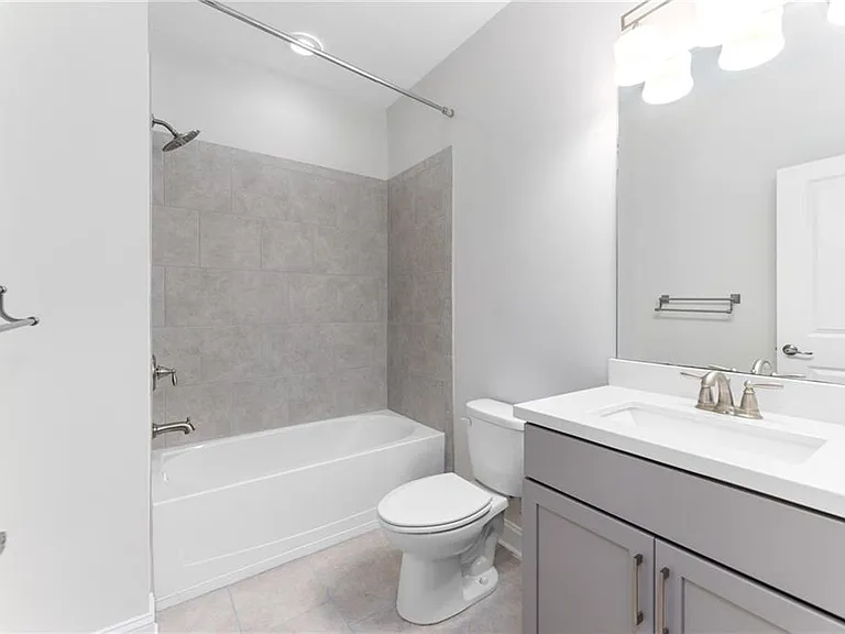 1394 Doublegate Dr — Photo 40