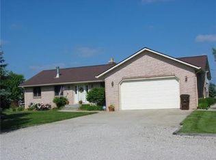 9083 Warner Rd, Saline, MI 48176