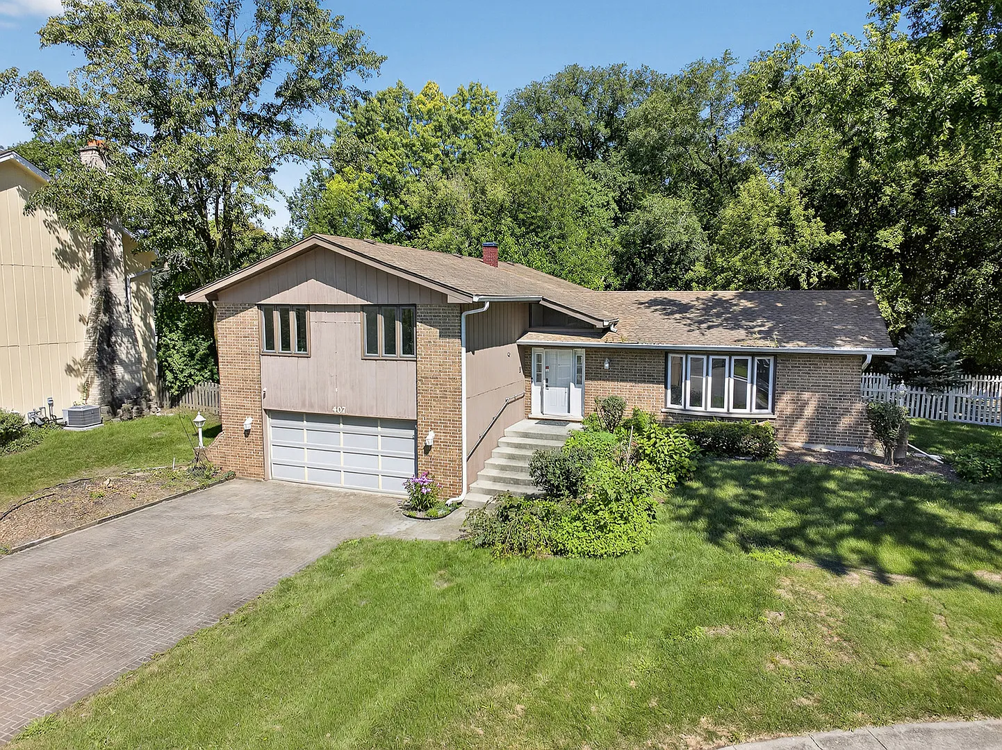 407 Brad Ct photo 1