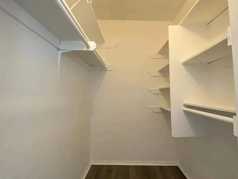 241 4th Ave #10 — Photo 9