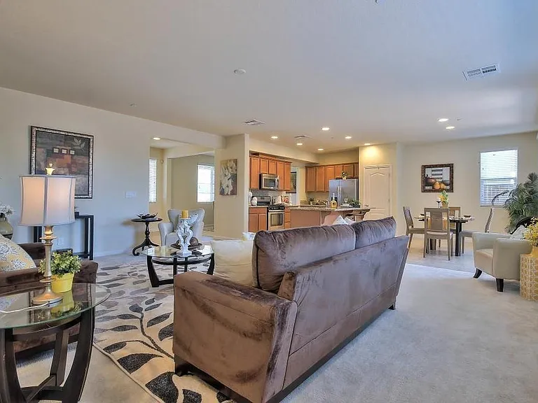 238 W Santa Clara Dr — Photo 5