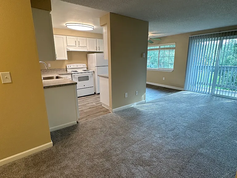 Evanbrook Apartments — Photo 29