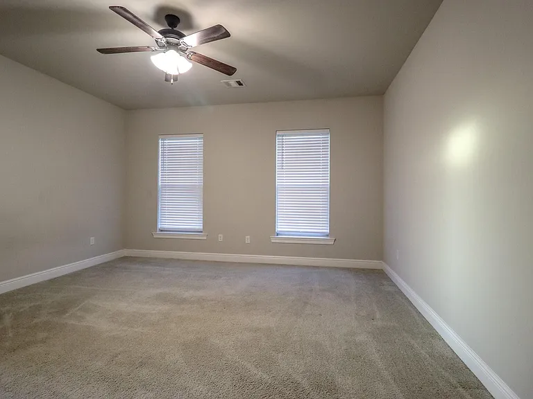 4401 Sweetgum Dr — Photo 21
