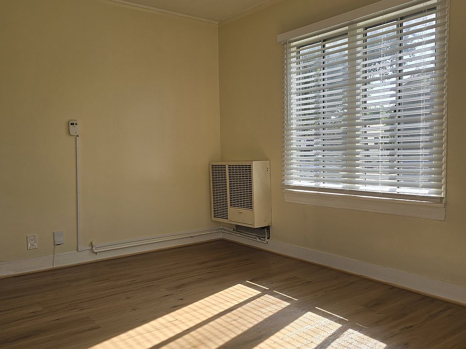 1st image of 2812 3/4 Hillcrest Dr