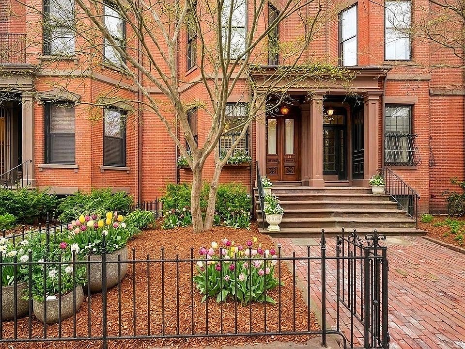 1st image of 381 Beacon St