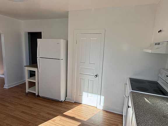 3rd image of 331 W 3rd St #257