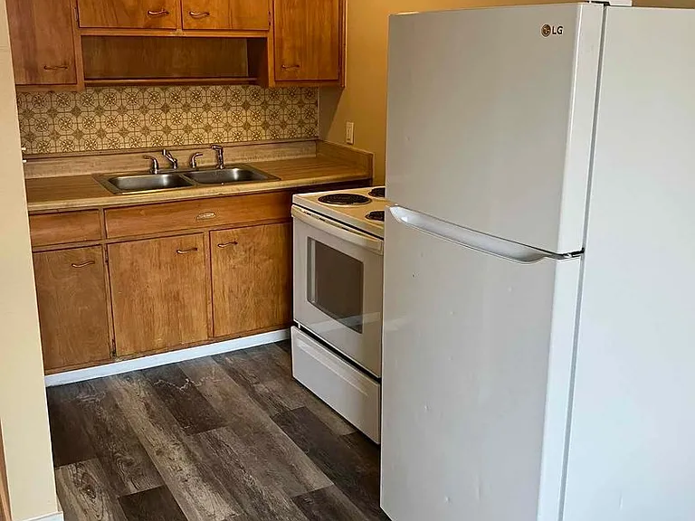 Updated Littleton Apartment with Amenities! Sapphire Place — Photo 9
