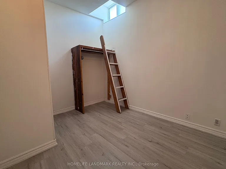 450 Spadina Ave #3-2 — Photo 6