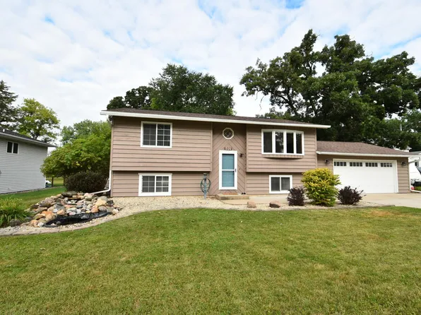 516 Pearl St, Zumbrota, MN 55992