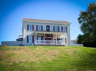 303 9th St, Moundsville, WV