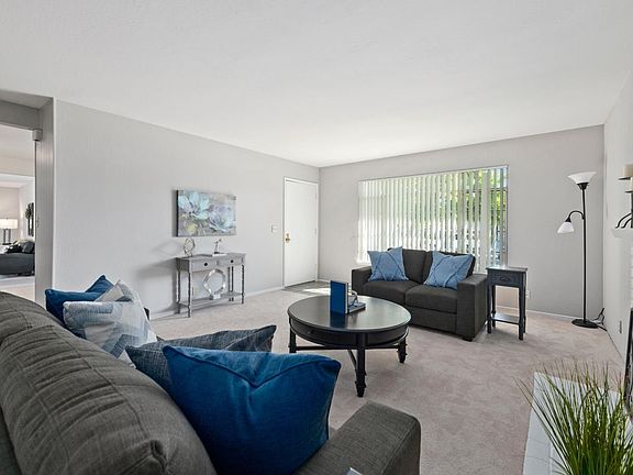 4th image of 4449 Faraday Dr