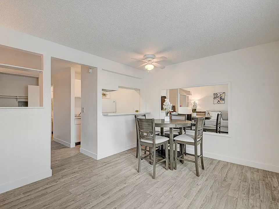 4050_Palos Verdes St_model-2