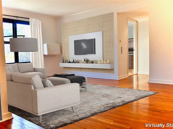 8 Terrace Circle #3A, Great Neck, NY 11021