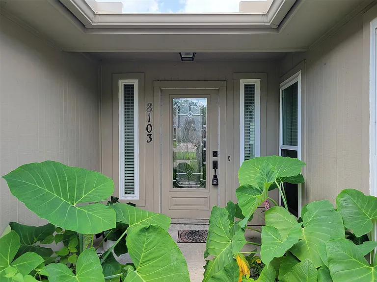 8103 Wind Forest Dr — Photo 36