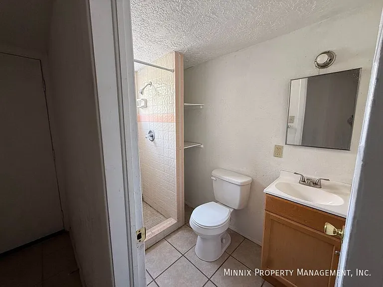 1526 E Yandell Dr #1 — Photo 12