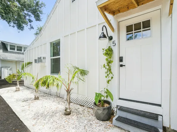714 Grove St N, St Petersburg, FL