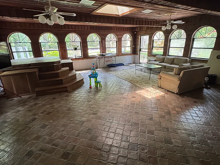 2540 Entrada Dr — Photo 4