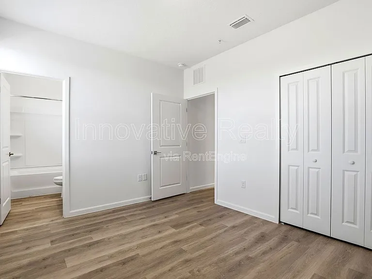 Venture Apartments — Photo 132