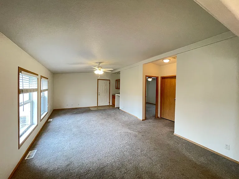 1780 N Pinewood Ct — Photo 5