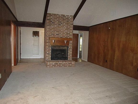 2nd image of 6902 Escondido Dr