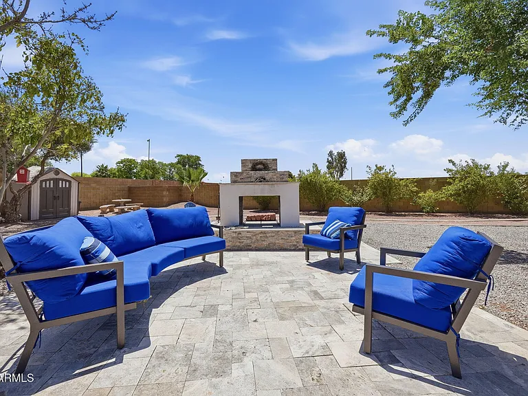 2575 E Drake St — Photo 37