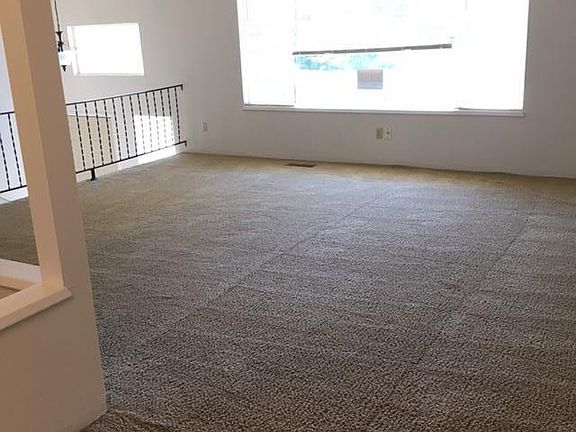 3rd image of 1354/1352 Clements Cir